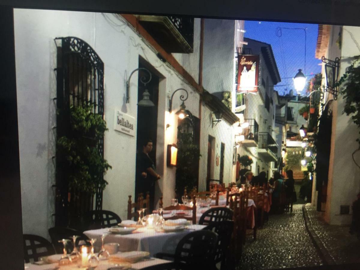 Altea, Callejeando Por Su Casco Antiguo. Buitenkant foto